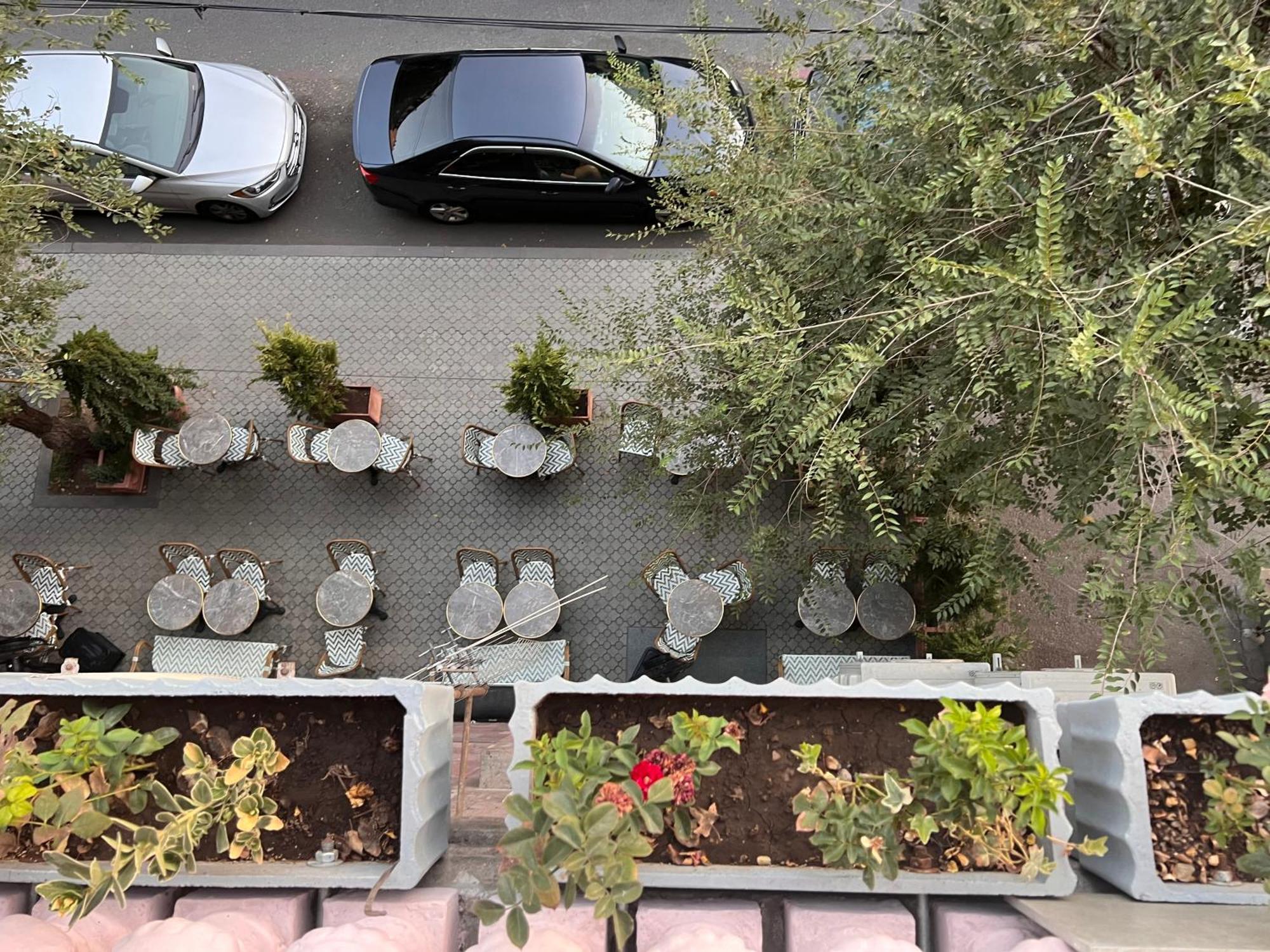 Tumanyan Apartments Yerevan Bagian luar foto